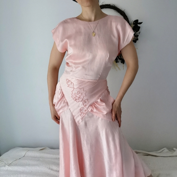 Medium vintage pink satin cocktail dress, women's retro evening wear - Picture 10 of 10